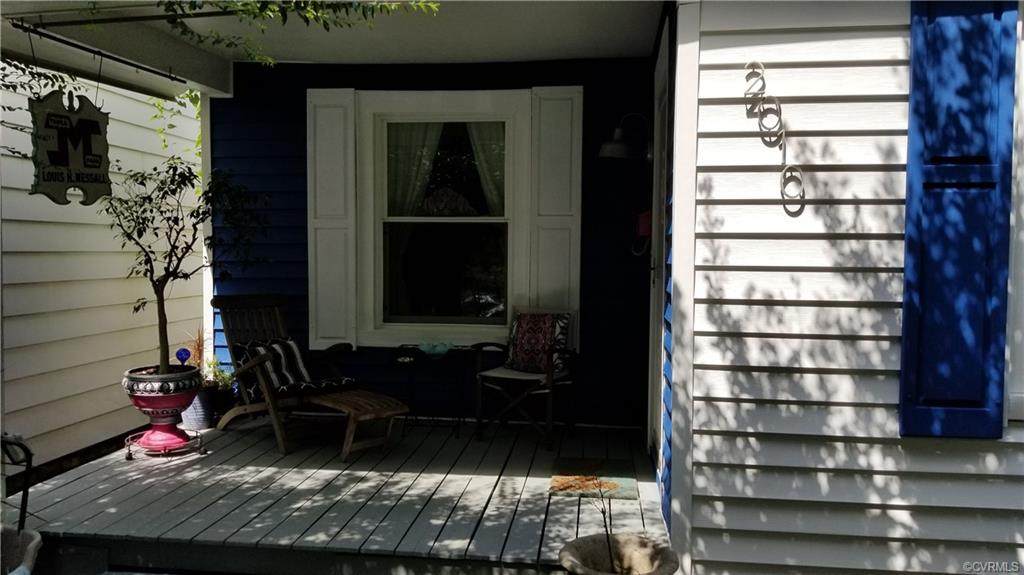 2010 Maplewood Avenue - Photo 1