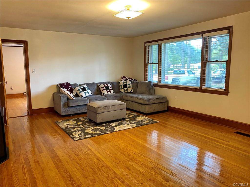 10102 White Oak Road - Photo 1
