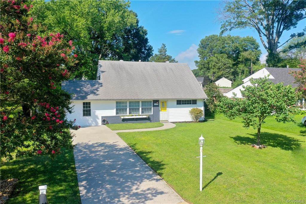 9133 Farmington Drive - Photo 1