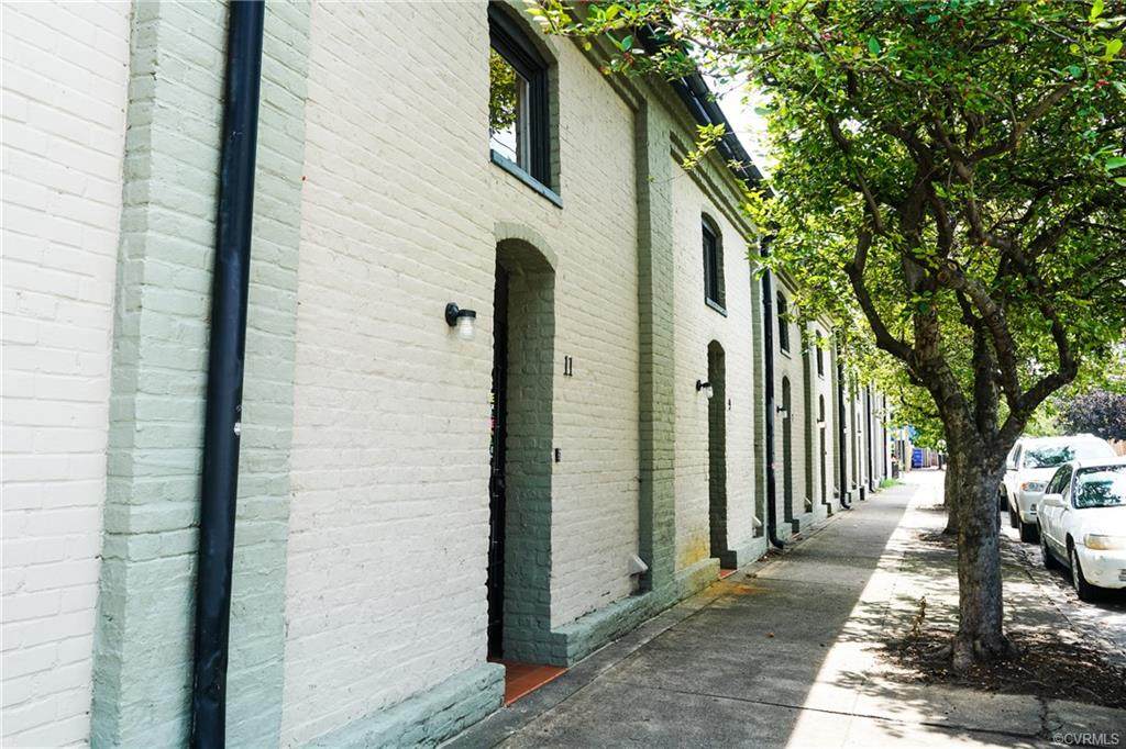 11 Vine Street - Photo 1