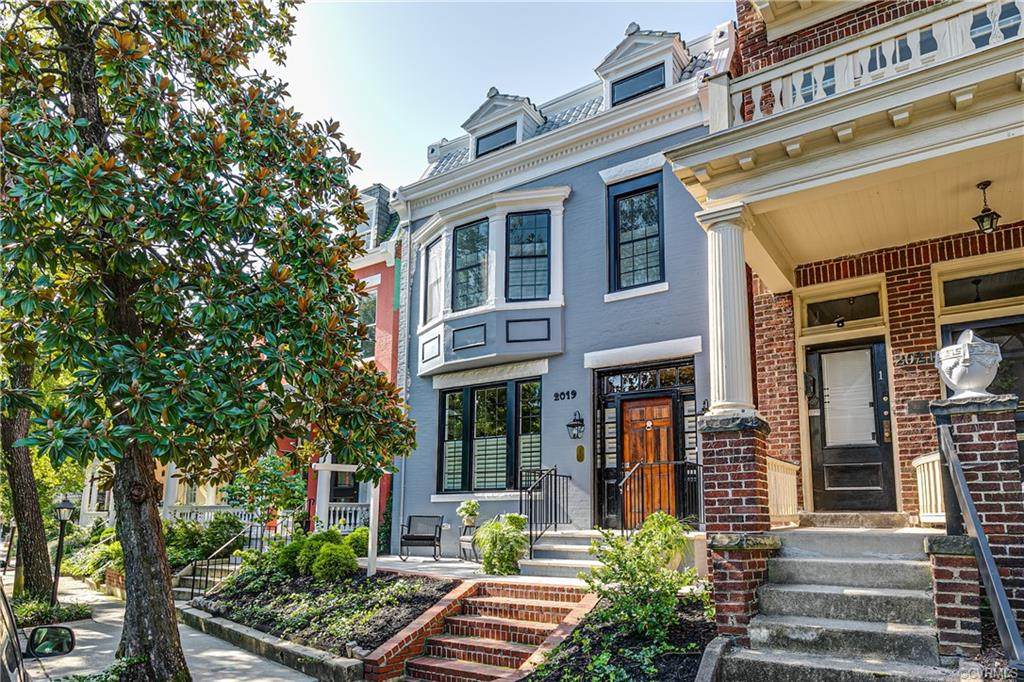 2019 Park Avenue - Photo 1