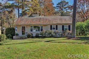1505 Bexhill Road - Photo 1