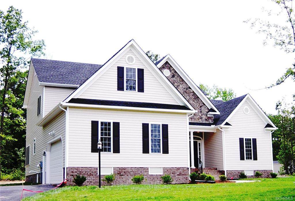 4427 Lake Hills Court - Photo 1