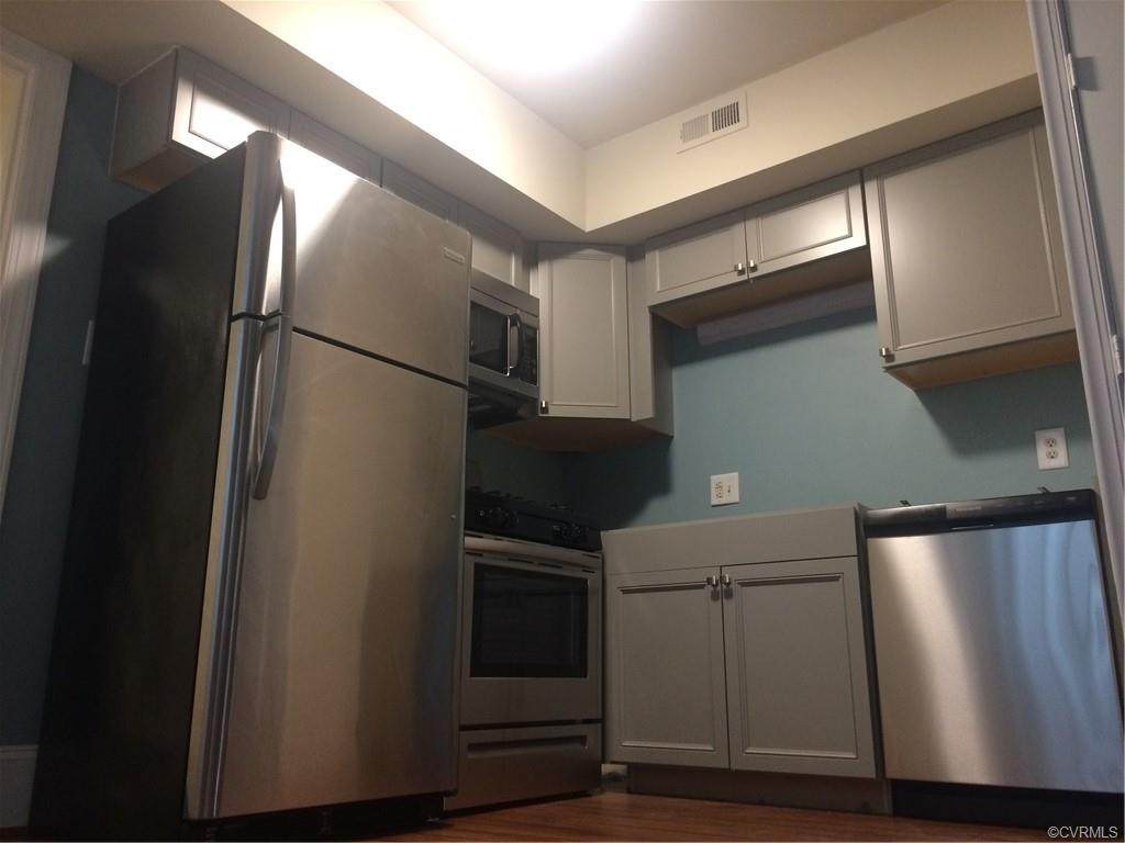 4 Auburn Avenue - Photo 1