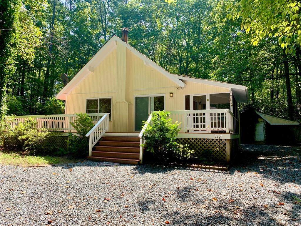 337 Pineview Drive - Photo 1