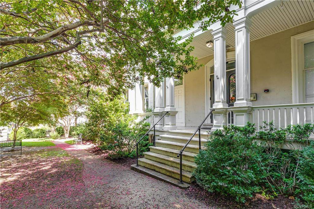212 Franklin Street - Photo 1