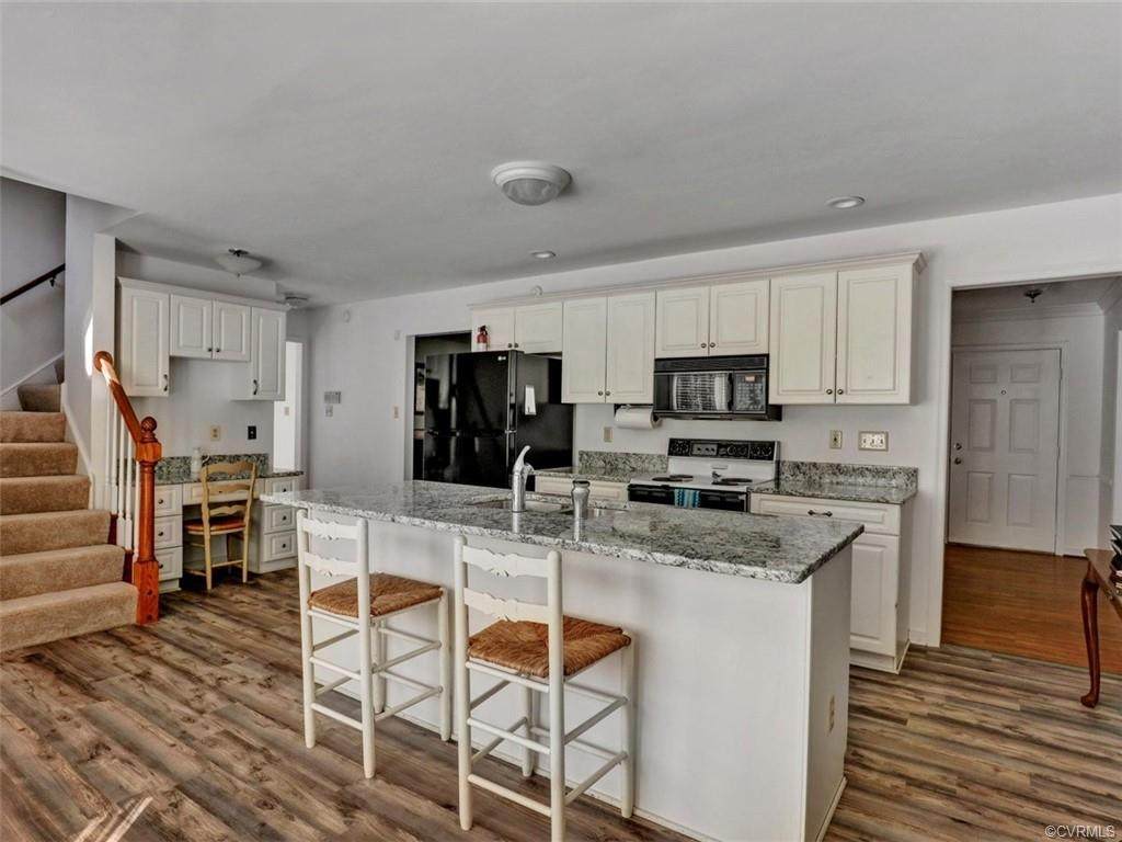 1517 Swiftwood Drive - Photo 1