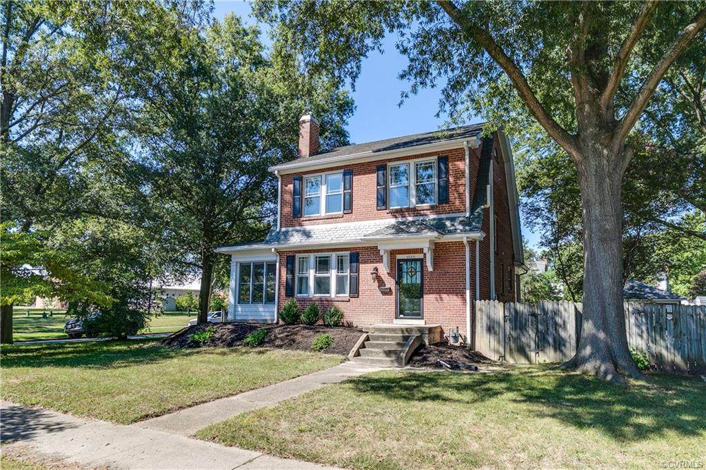 1520 Laburnum Avenue - Photo 1