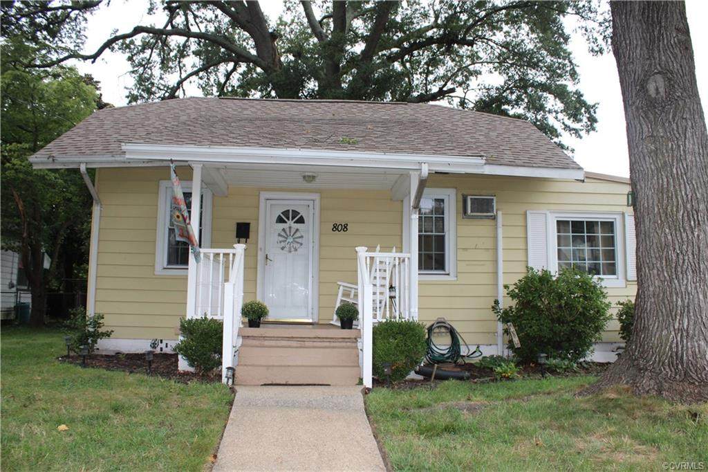 808 Colonial Avenue - Photo 1