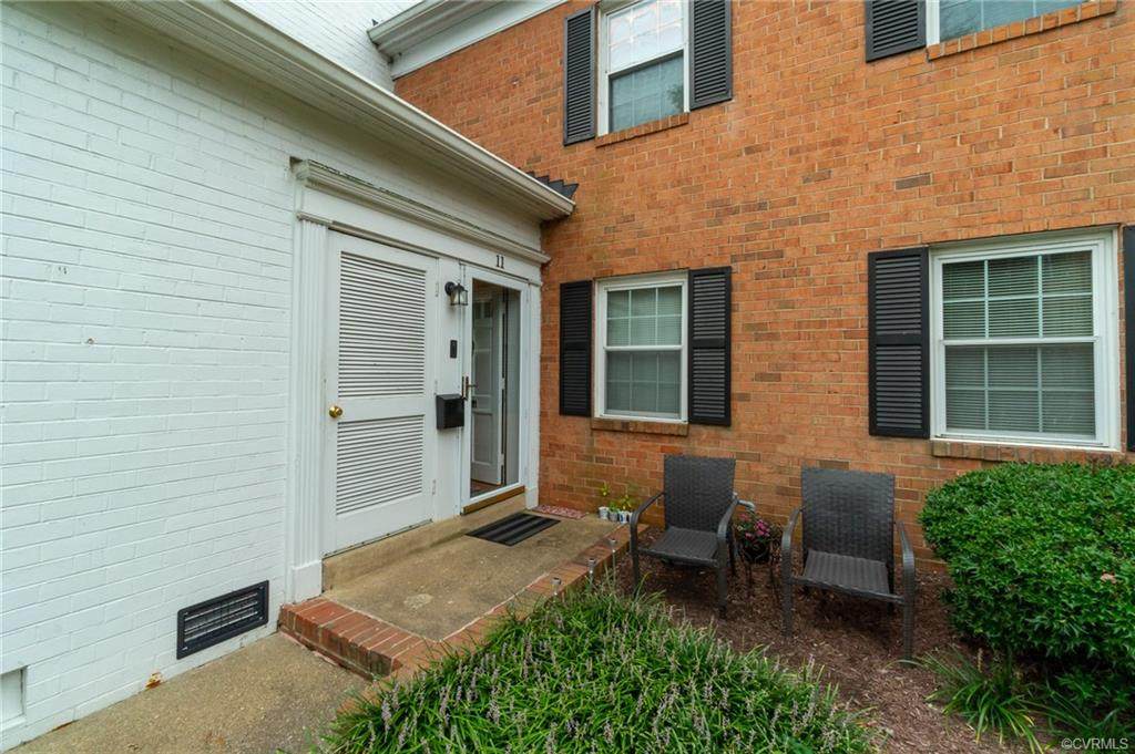 11 Red Fox Lane - Photo 1