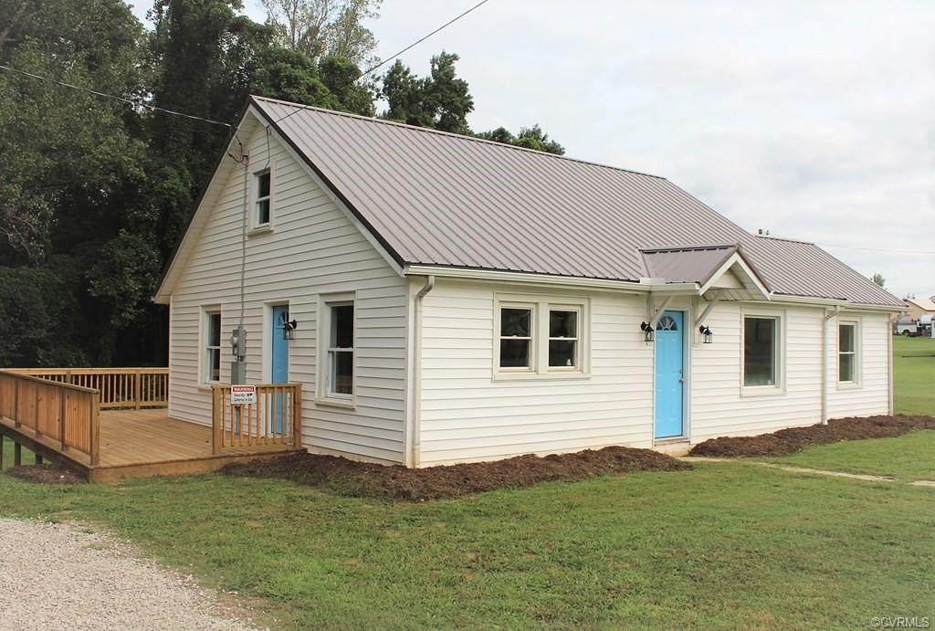 194 Fairgrounds Road - Photo 1