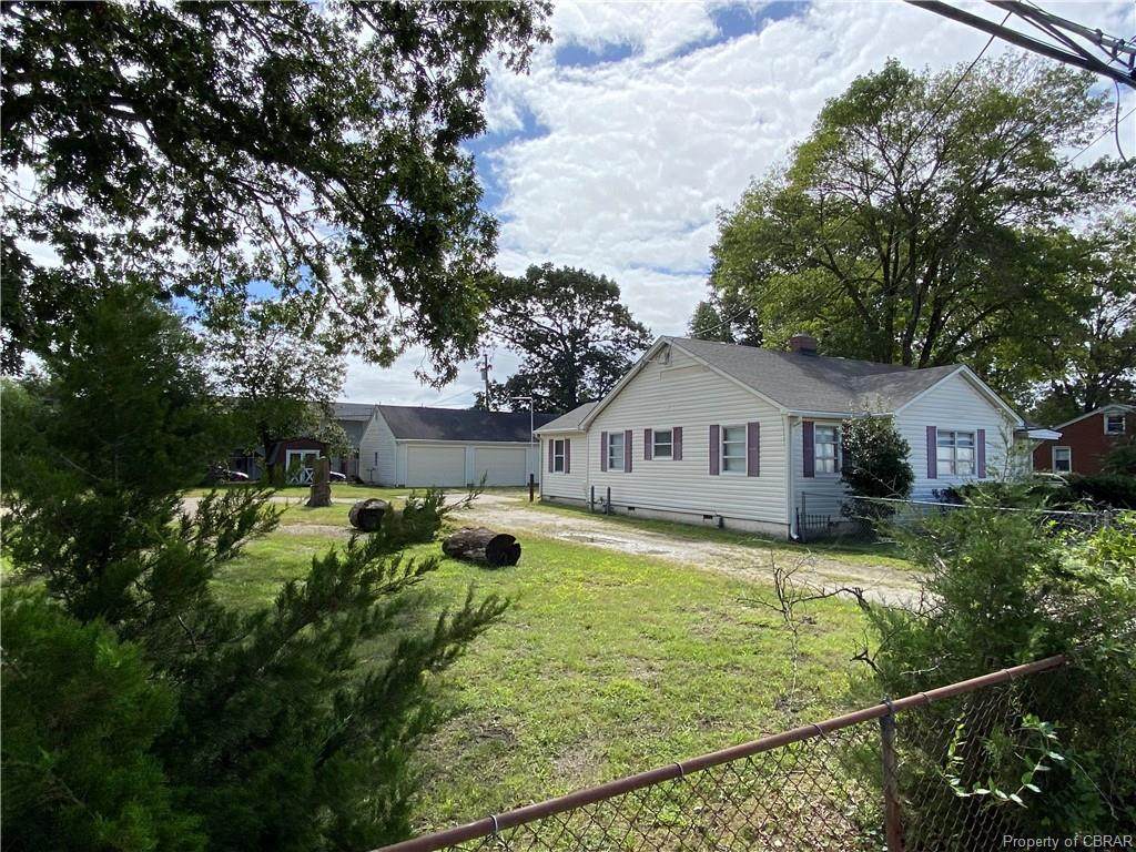4 Colonial Place - Photo 1