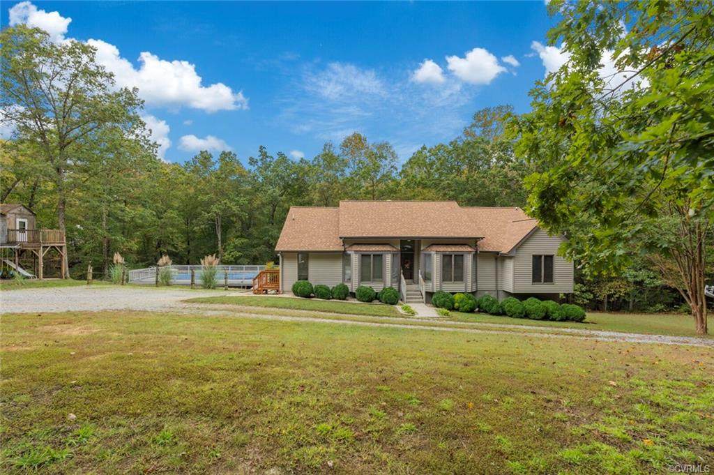 618 Fairfield Drive - Photo 1