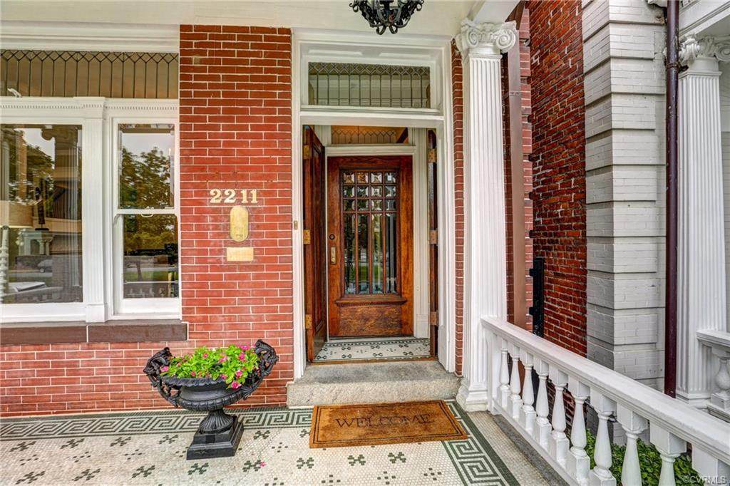 2211 Monument Avenue - Photo 1