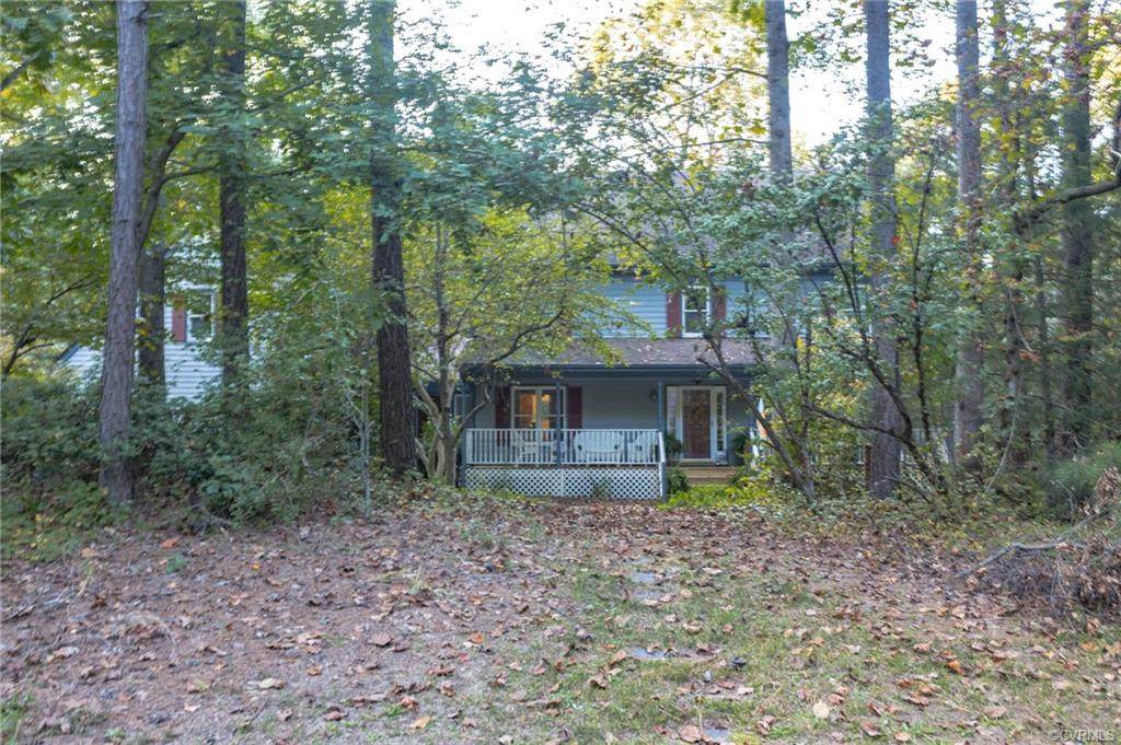 7724 Hunters Ridge Drive - Photo 1