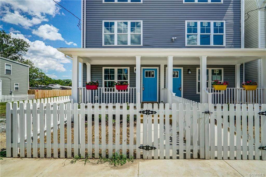 1119 31st Street - Photo 1