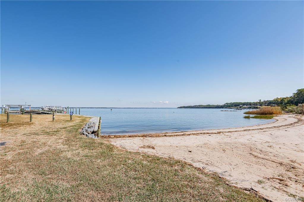 1520 Glebe Landing Road - Photo 1