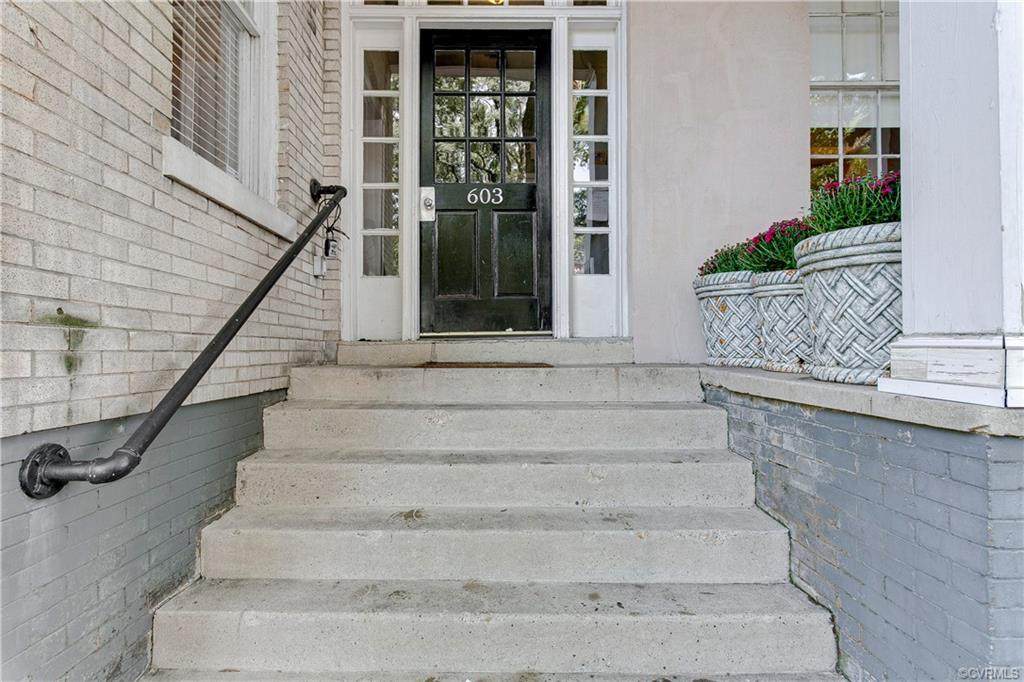 603 Allen Avenue - Photo 1