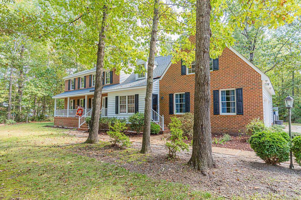 2047 Retreat Drive - Photo 1