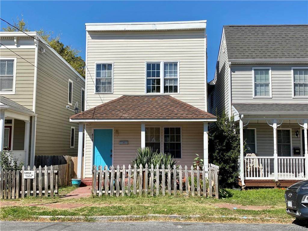 818 27th Street - Photo 1