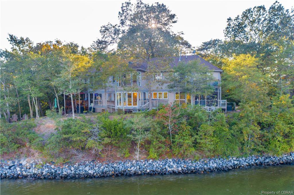 172 Sturgeon Creek Road - Photo 1