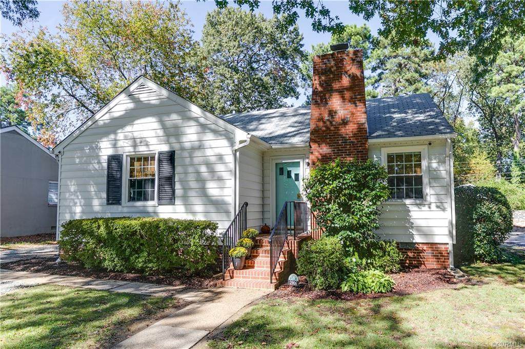 2906 Kenwood Avenue - Photo 1