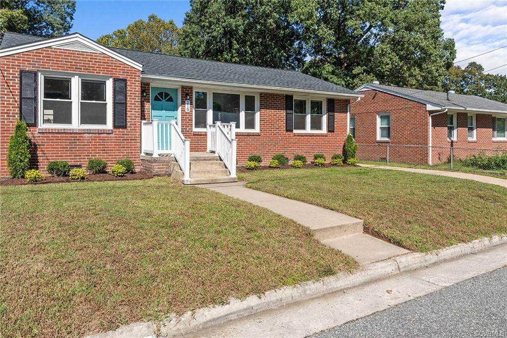 210 Hargrave Avenue - Photo 1