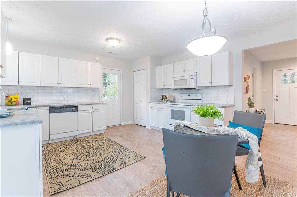 9012 Germont Avenue - Photo 1