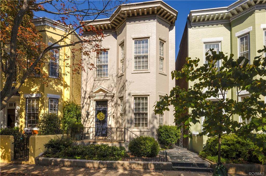 1702 Park Avenue - Photo 1