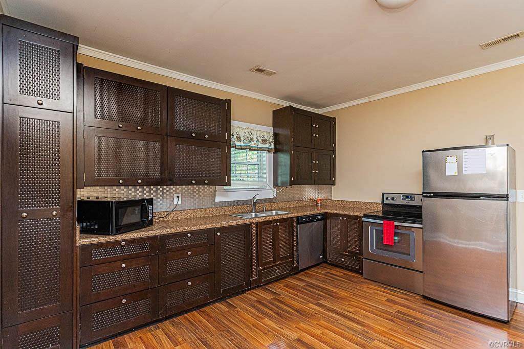 10100 Brandywine Avenue - Photo 1