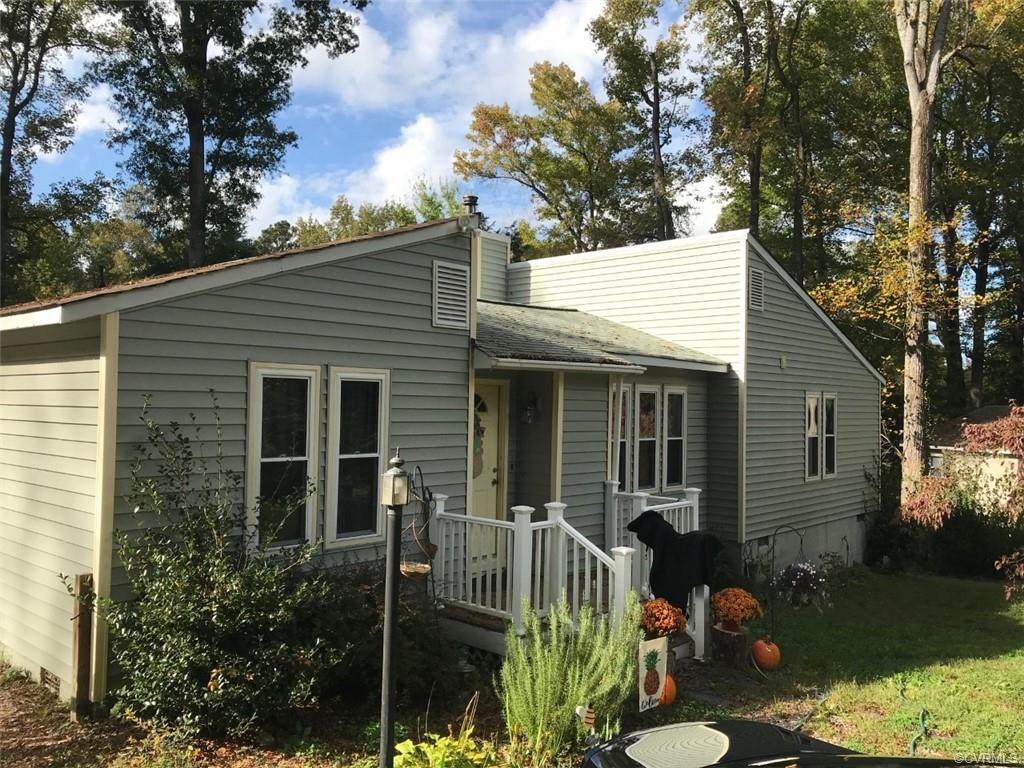 912 Arch Hill Drive - Photo 1
