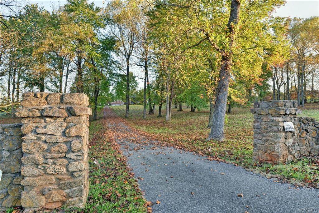 16380 Forest Road - Photo 1