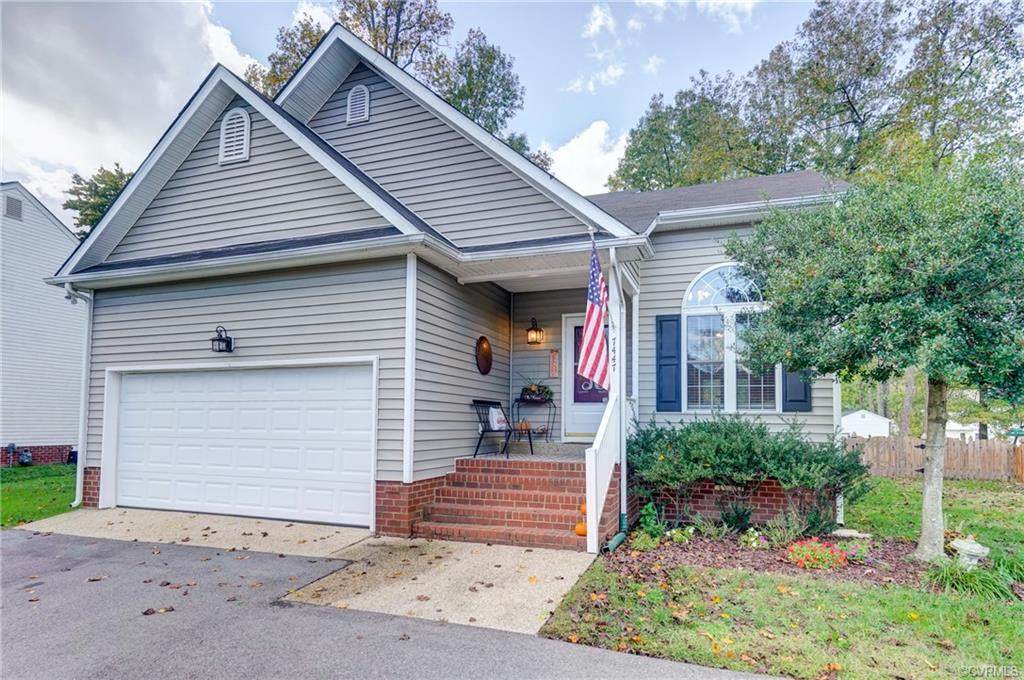7447 Darva Glen - Photo 1