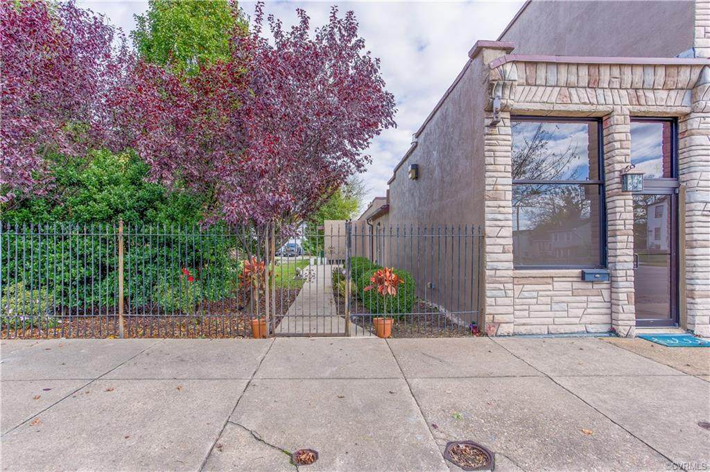1004 31st Street - Photo 1