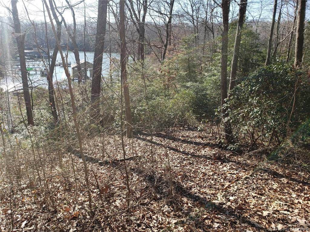 807 Red Hill Dr. - Photo 1