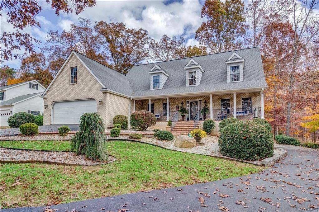 210 Heather Lane - Photo 1