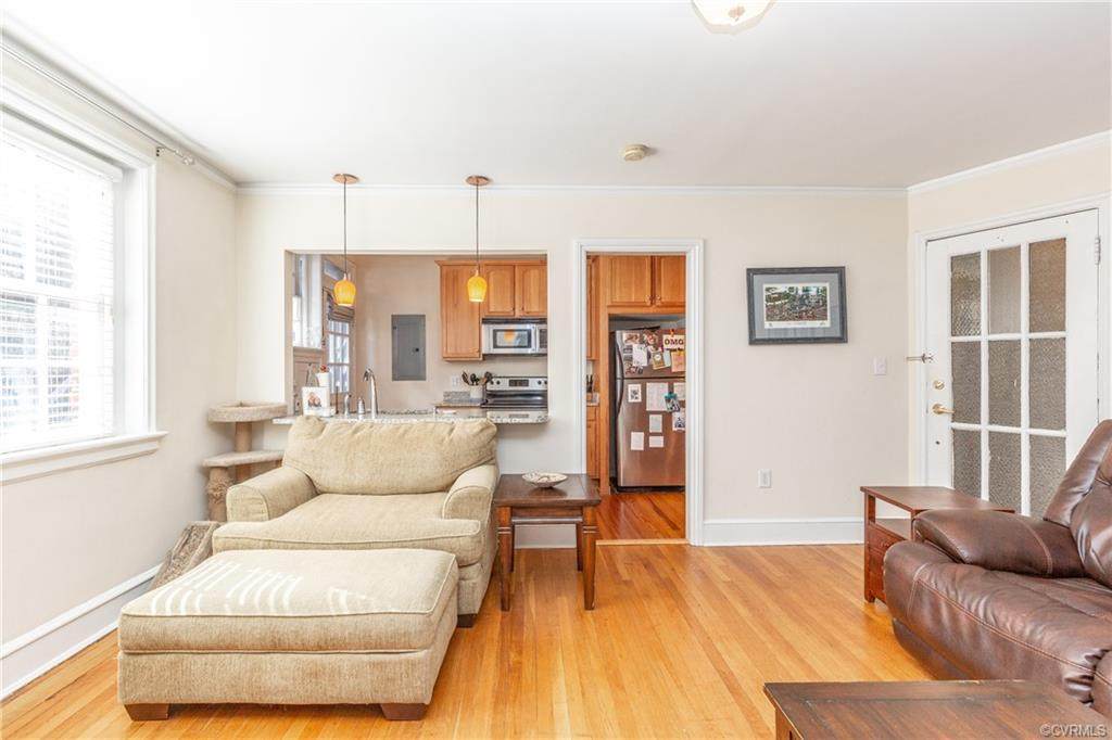 3122 Kensington Avenue - Photo 1