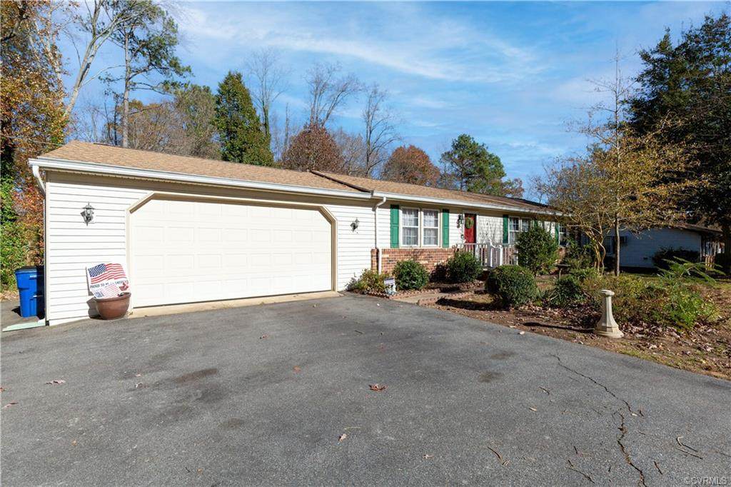 2924 Dundas Road - Photo 1