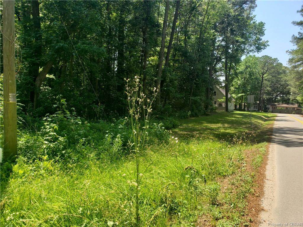 000 Greenway Drive - Photo 1