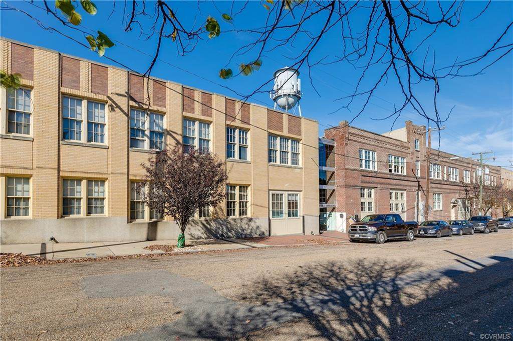 306 26th Street - Photo 1
