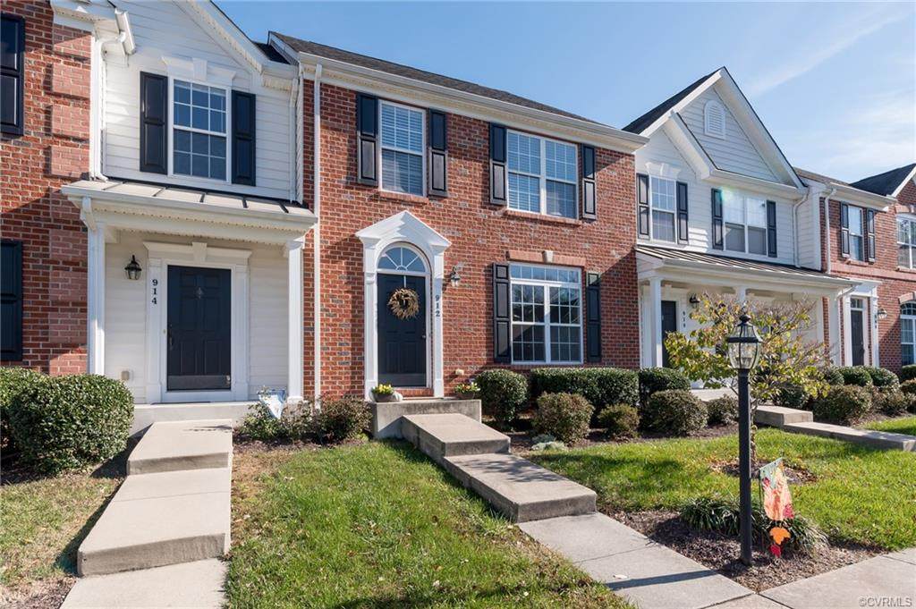 912 Wellston Court - Photo 1