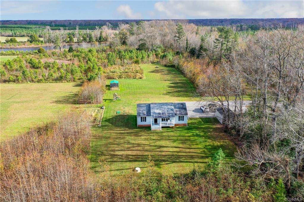 2474 Calno Road - Photo 1
