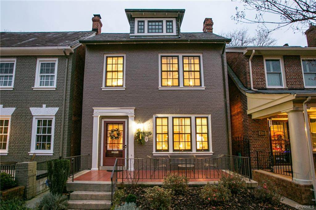 3215 Kensington Avenue - Photo 1