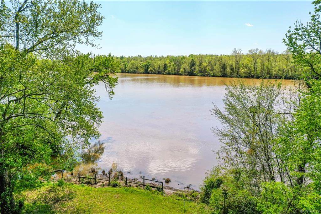 1401 Aqua Vista Lane - Photo 1