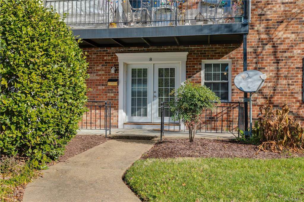 8 Red Fox Lane - Photo 1