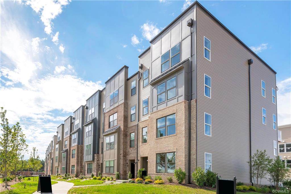 2640 Lassen Walk - Photo 1