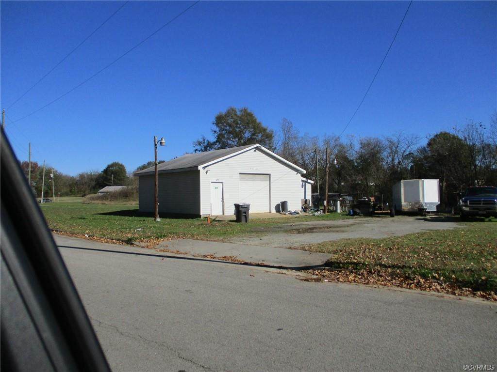 701-703 Old Halifax Road - Photo 1