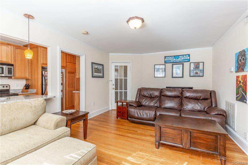 3122 Kensington Avenue - Photo 1