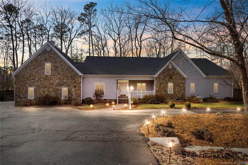 102 Battery Circle - Photo 1