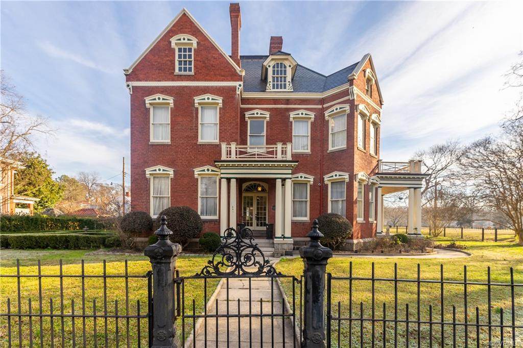 241 Sycamore Street - Photo 1
